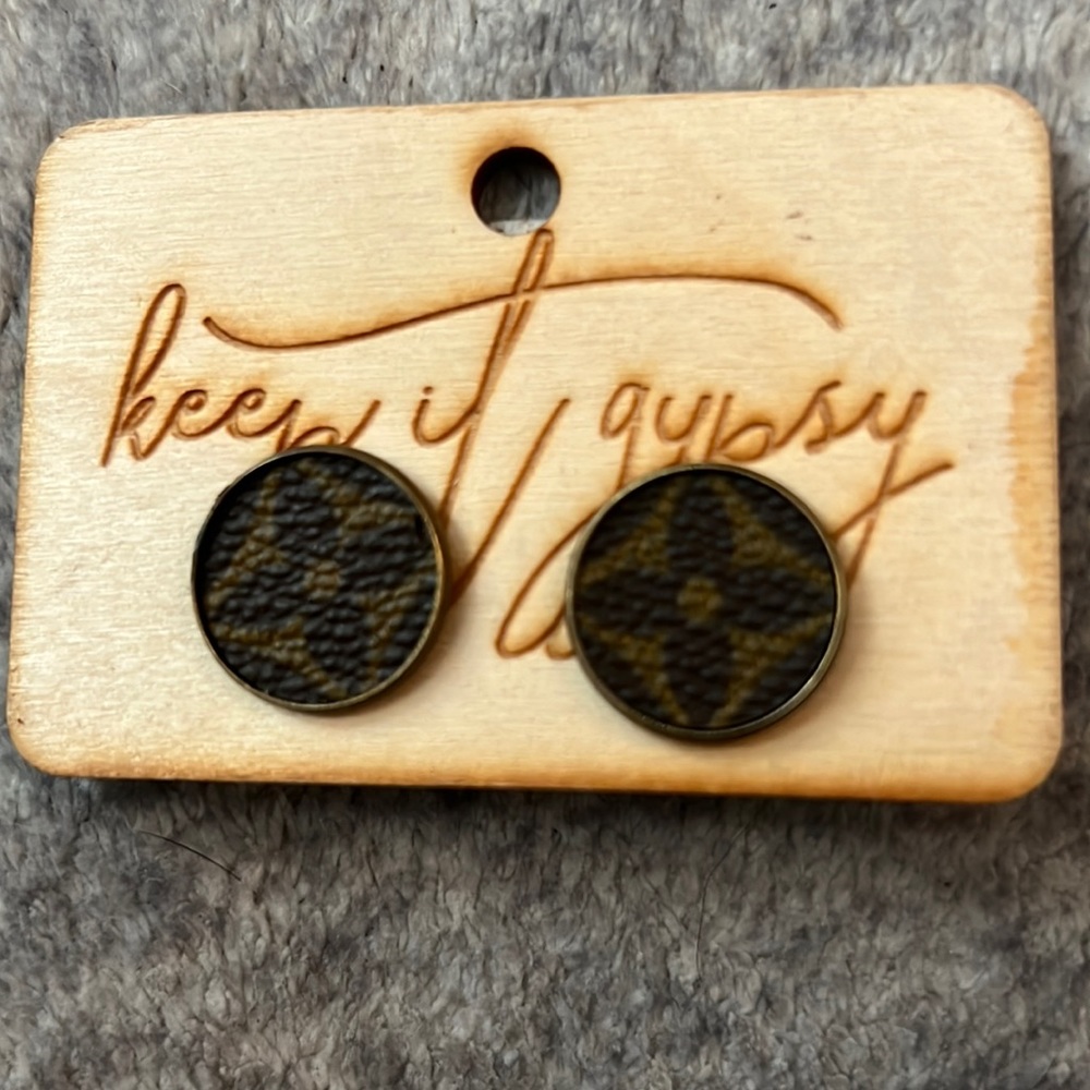 Keep it gypsy LV earrings
